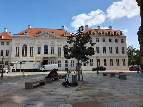 Hausansicht - Komfortables Arbeiten in attraktivem Büro in der schönen Dresdner Innenstadt!