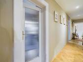Flur 3. OG - Etagenwohnung mit 150,00 m² in München / Thalkirchen zum Kaufen