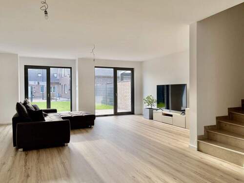 Wohnzimmer - 5 Zimmer Reihenmittelhaus zum Kaufen in Willich
