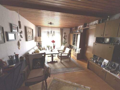 Wohnzimmer - Doppelhaushälfte mit 133,00 m&sup2; in Steinenbronn zum Kaufen