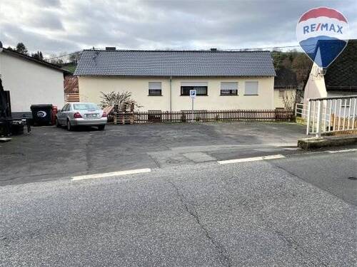 Parkplatz 1 - Hotel, Pension, Gasthof in Löhnberg zum Kaufen