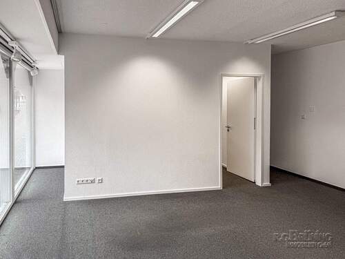 Front - 8 Zimmer Mehrfamilienhaus, Wohnhaus zum Kaufen in Ettenheim