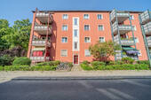 Hausansicht - Attraktive 3,5-Zimmer-Wohnung mit Balkon und Stellplatz in begehrter Wohnlage von Berlin-Spandau