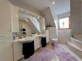 Badezimmer OG Ansicht 1 - 