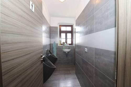 EG Sanitärräume Männer - 