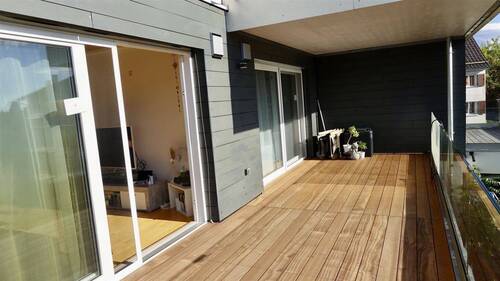 Balkon teils überdacht - 