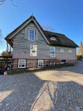 Hausansicht - 4 Zimmer Komfort-Wohnung Curslacker Deich 147 in 21039 Hamburg - Ein Angebot von IVD-HAUSVERWALTUNG GERD VON DER HEIDE Immobilien GmbH