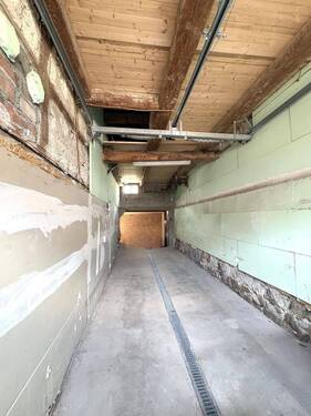 Garage - 