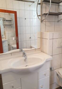 Bad mit Badewanne - 