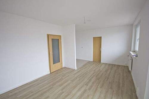 Wohnzimmer - 2 Zimmer Etagenwohnung in Halle (Saale)