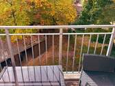 Balkon Blick in Hof - 2 Zimmer Etagenwohnung in Leipzig