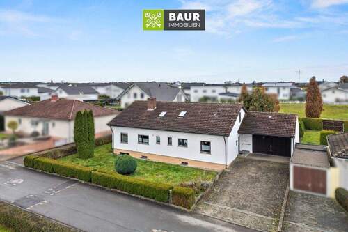 Titelbild - 360° I Einfamilienhaus mit großem Garten, Doppelgarage und neuer Heizung in Unlingen
