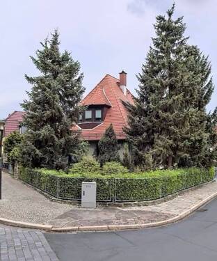 Ansicht - Seltene Gelegenheit: Stilvolles Einfamilienhaus in ruhiger Wohnlage