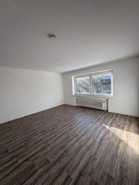 Wohnzimmer Bild 2 - 5 Zimmer Etagenwohnung zur Miete in Clausthal-Zellerfeld