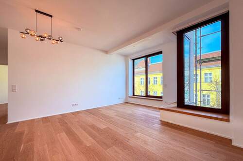 Wohnzimmer - Etagenwohnung mit 97,90 m&sup2; in Berlin zum Kaufen