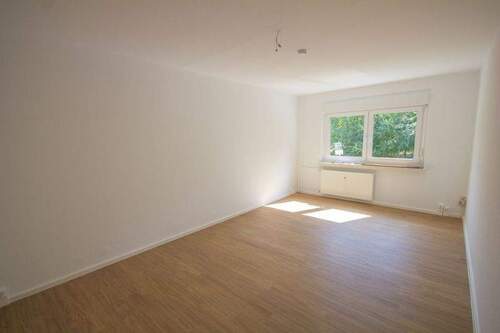 Wohn/Schlafbereich - 1-Zimmerwohnung mit Balkon...perfekt für Studenten...