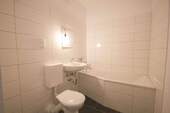 Bad - 1 Zimmer Etagenwohnung zur Miete in Halle (Saale)