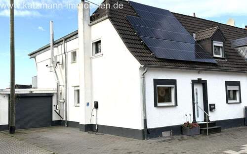 Straßenansicht - 7 Zimmer Reihenendhaus zum Kaufen in Erftstadt