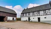 Hofansicht - 7 Zimmer Bauernhaus, Landhaus zum Kaufen in Mittweida