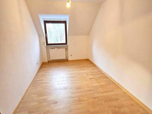 Kinderzimmer/Arbeitszimmer/Ankleidezimmer neben ehemaligem Elternschlafzimmer - 