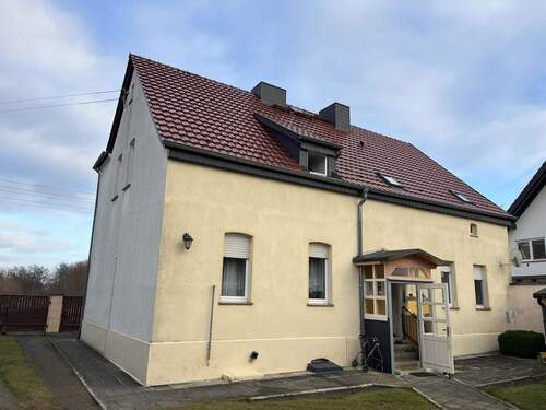 Rückseite Haus - Bauernhaus, Landhaus mit 150,00 m&sup2; in Gräfenhainichen zum Kaufen