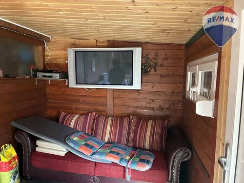 5. TV in Veranda - 