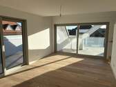 Sonniger Wohn-/Essbereich - 3 Zimmer Etagenwohnung zum Kaufen in München