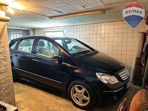 19 Garage - 