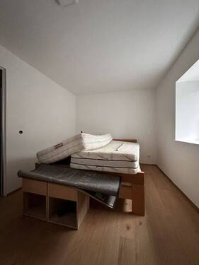 Schlafzimmer_EG - 