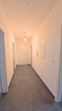 Flur - Etagenwohnung mit 78,50 m&sup2; in Bautzen zur Miete