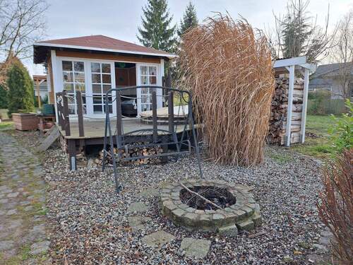 Badzuber, Poolhaus und Feuerstelle - 