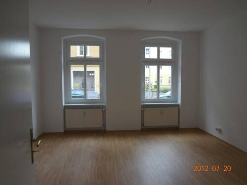 Schlafzimmer - 2 Zimmer Etagenwohnung zum Kaufen in Gera