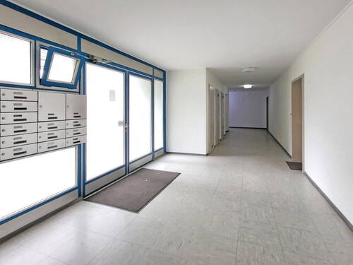 Hauseingang innen - Etagenwohnung mit 53,00 m² in Filderstadt-Bonlanden zum Kaufen