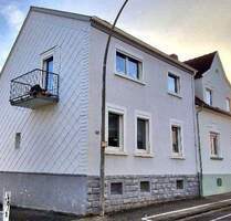 Schickes Einfamilienhaus in sehr gutem Zustand, mit Balkon, Terrasse, großem Garten mit Gartenhaus und Garage, in ruhiger Lage von Rohrbach - Sankt Ingbert