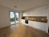 Wohnbereich mit offener Küche - TRIER - nahe Zentrum - Moderne 2 Zimmer Wohnung mit Stellplatz und Terrasse