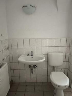 WC - Halle in Bautzen zur Miete