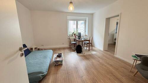Wohnzimmer.jpg - Nähe Sulzbacherstraße ! Helle renovierte 3-ZW, 73 m², neue EBK, 1. OG ohne Aufzug