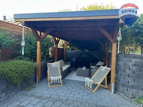04 Carport-Freisitz - 9 Zimmer Einfamilienhaus in Höhr-Grenzhausen