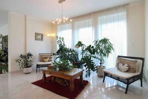 Entspannungsecke - Einfamilienhaus mit 220,20 m² in Adelsdorf zum Kaufen