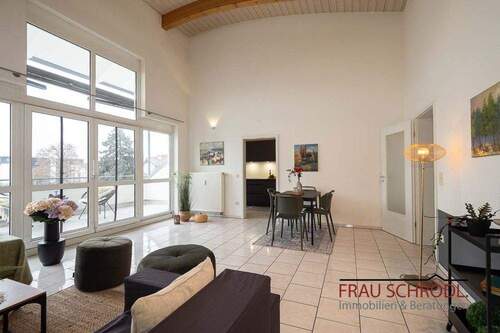 Bild 1 - Stilvoll Wohnen in Gottmadingen - Exklusive 4,5-Zimmer-Dachgeschosswohnung mit Balkon & Tiefgarage