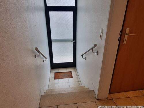 2a Eingangsbereich - 6 Zimmer Reihenmittelhaus zum Kaufen in Ladenburg