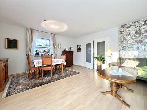 Das großzügige Wohnzimmer - 