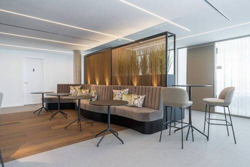 Flur - Büro mit 30,00 m&sup2; in Stuttgart zur Miete