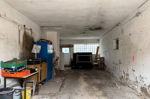 Garage - 
