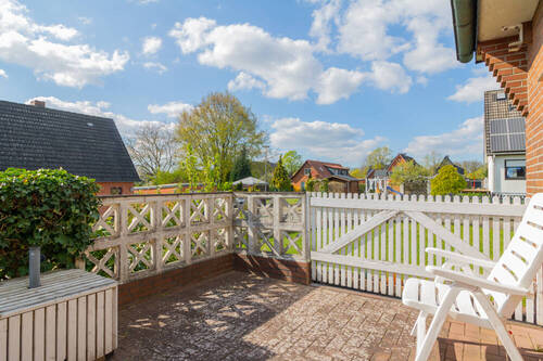 Schöne Terrasse mit Ausblick in den Garten - 3 Zimmer Einfamilienhaus zum Kaufen in Lauenburg/Elbe