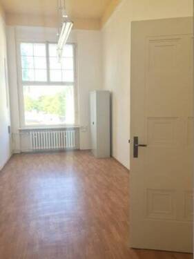 Büro - Günstig jedoch nicht billig -Im historischen Bürogebäude der Kammgarnspinnerei Büroräume zu vermieten