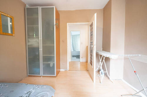 Schlafzimmer 1 von 2 - 
