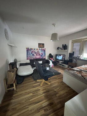 Erdgeschoss - Wohnzimmer - 7 Zimmer Mehrfamilienhaus, Wohnhaus in Eisenberg