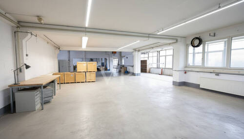 Halle EG - 