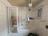 Bad mit Fenster - 